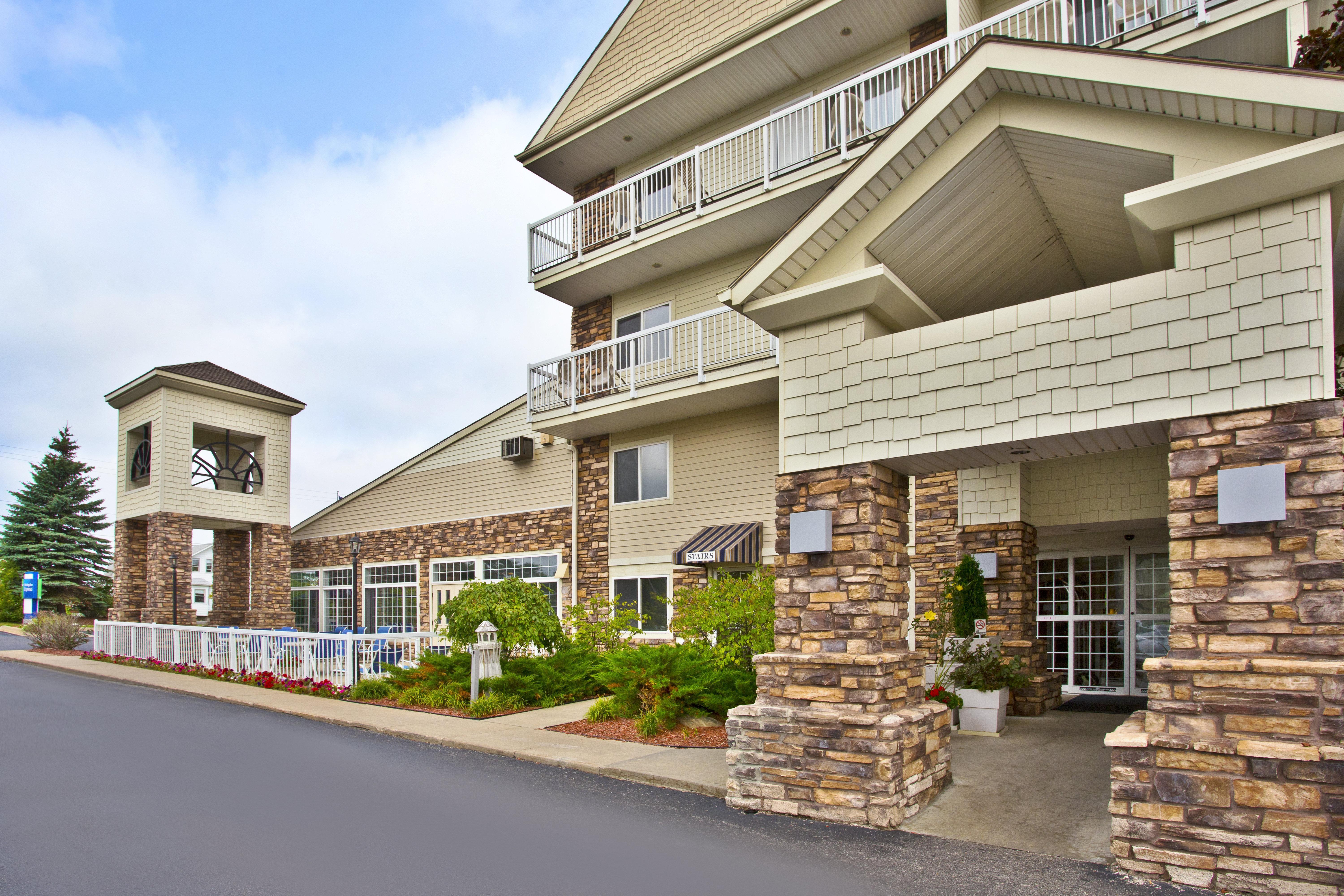 Holiday Inn Express Mackinaw City By Ihg Екстер'єр фото