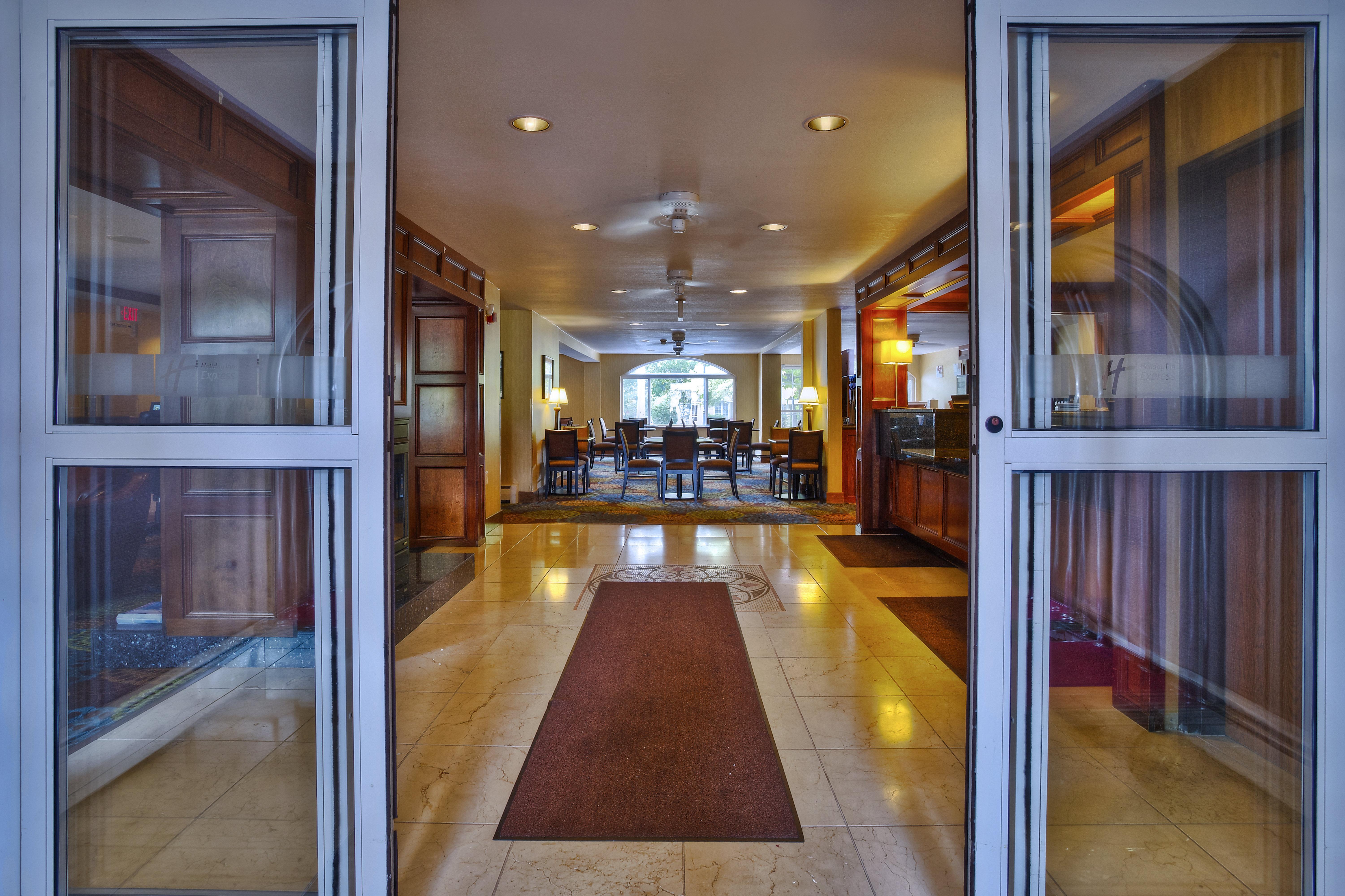 Holiday Inn Express Mackinaw City By Ihg Екстер'єр фото