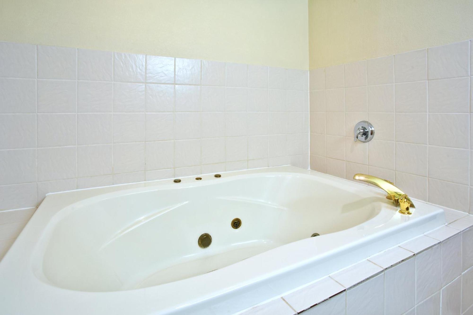 Holiday Inn Express Mackinaw City By Ihg Екстер'єр фото