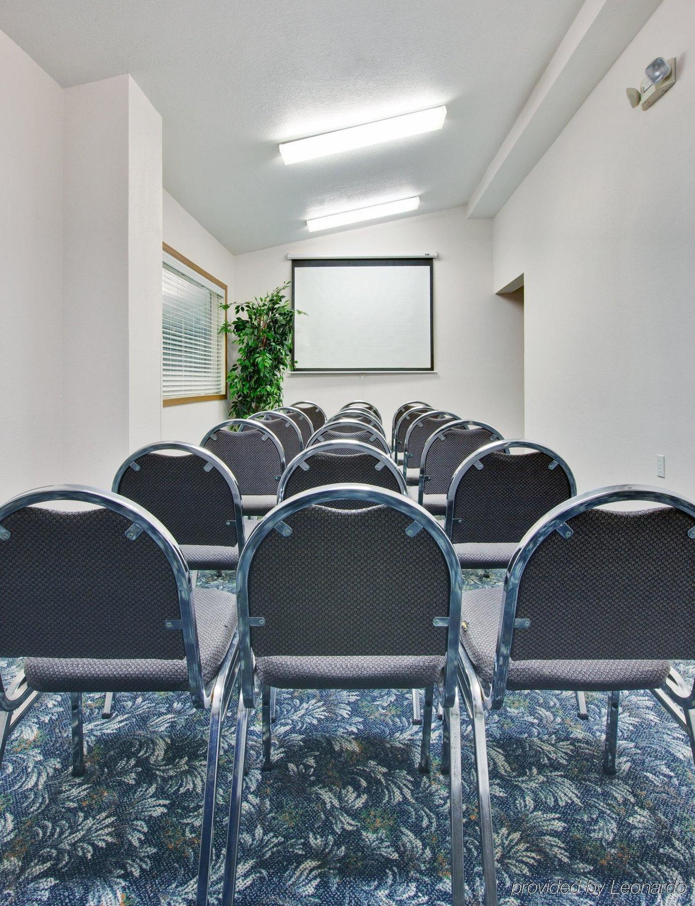 Holiday Inn Express Mackinaw City By Ihg Зручності фото