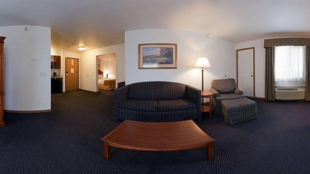 Holiday Inn Express Mackinaw City By Ihg Екстер'єр фото