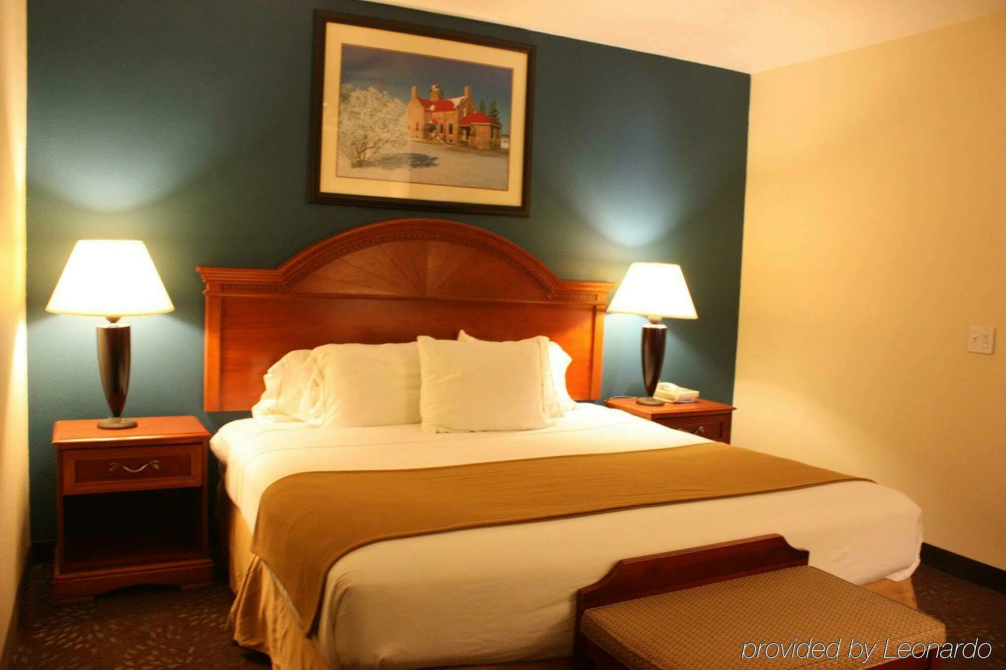 Holiday Inn Express Mackinaw City By Ihg Екстер'єр фото