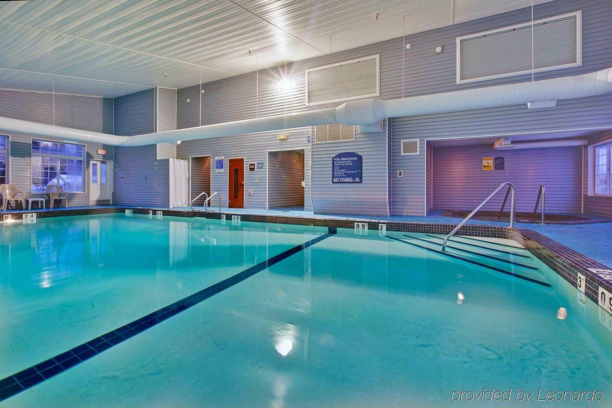 Holiday Inn Express Mackinaw City By Ihg Зручності фото